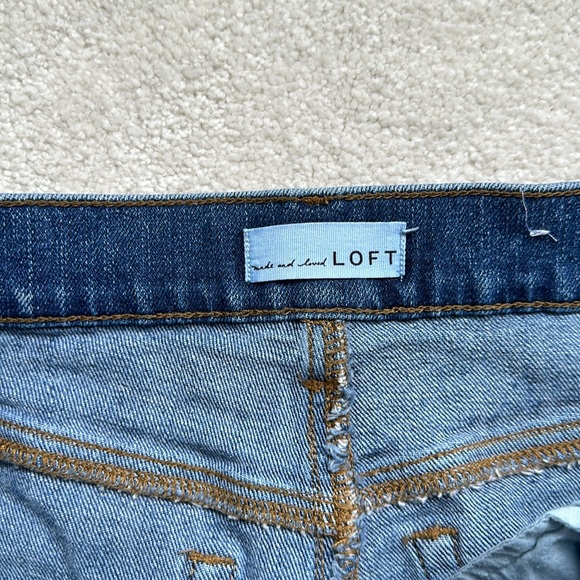 LOFT Frayed-Bottom Jean Shorts - Picture 4 of 5